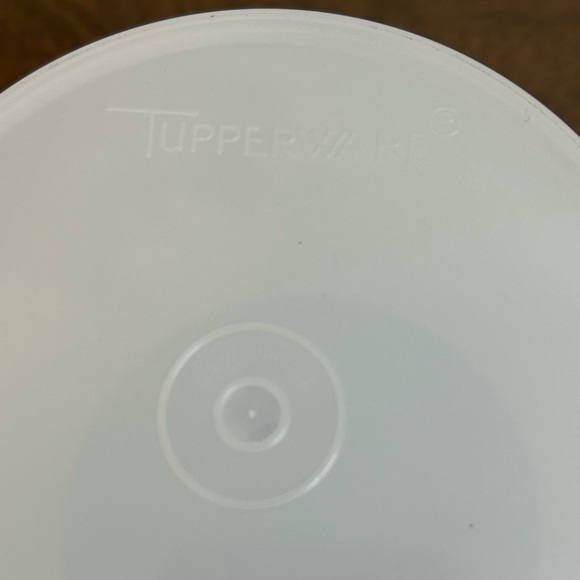 NWOT 3 TUPPERWARE FROSTED CLEAR NESTING CANISTERS NO SEALS - Picture 9 of 9